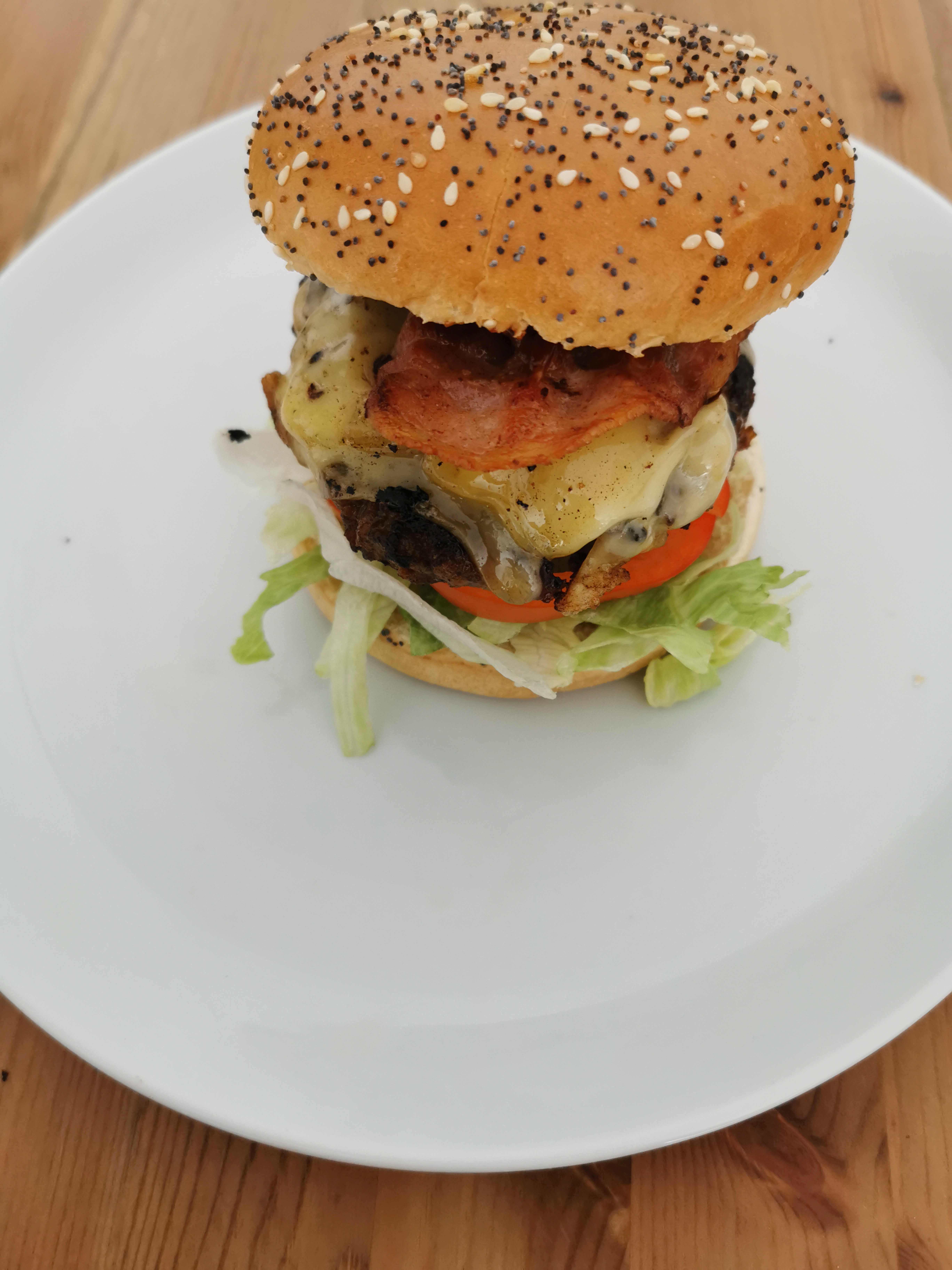 Bacon cheeseburger deluxe